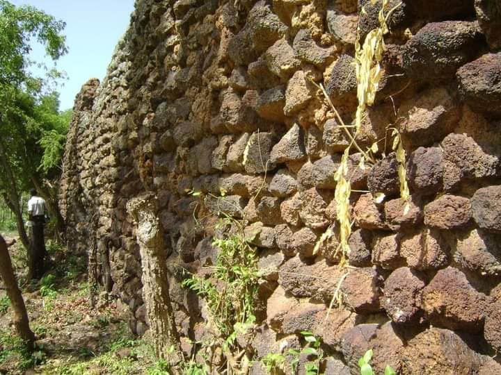 Les Ruines de Loropéni