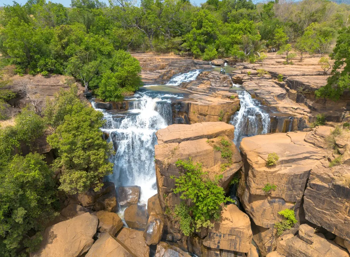 Les cascades de Karfiguéla (communément appelées les Cascades de Banfora) constituent un chef-d'oeuvre naturel absolu et site touristique le plus célèbre du Burkina Faso